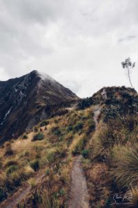 Ecuador Hike to viewpoint Quiloatoa